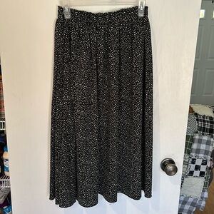 Shein black and white flowy skirt